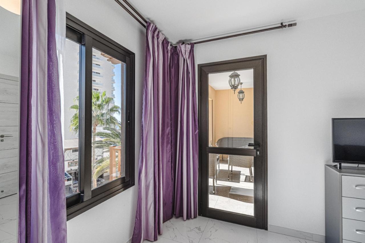 Amazing 3 Bedroom Apartment On The First Line Of The Best Las Americas Beach, Air Conditioner And Terrace Ocean View Playa de las Americas  Ngoại thất bức ảnh